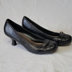 L.E.I every day low heel